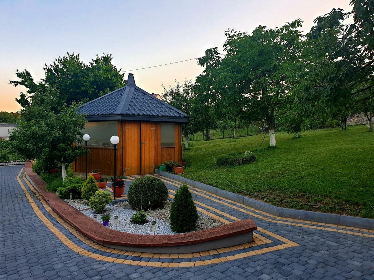 U Wladzia Apartamento Gowidlino Exterior foto